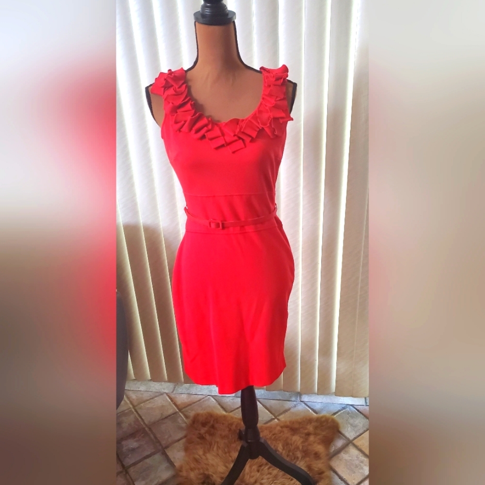 Classy Sleeveless Red Dress
